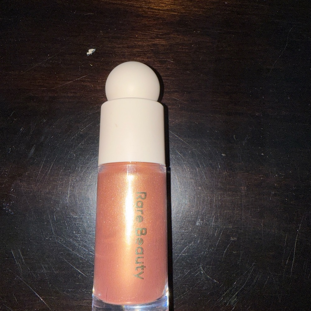Rare Beauty Liquid Highlighter - flaunt